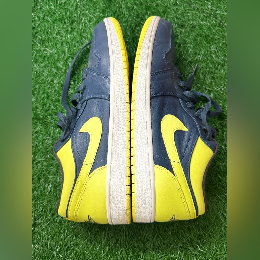 2012 Ultra‎ Rare
Air Jordan 1 Low 'Squadron Blue Electric Yellow' Size 12.5